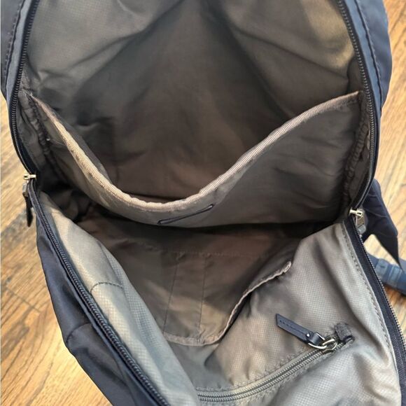 Tumi Backpack
⭐️read description main image 7